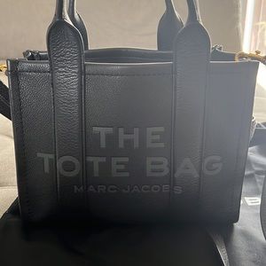 MARC JACOBS  THE LEATHER MINI TOTE BAG